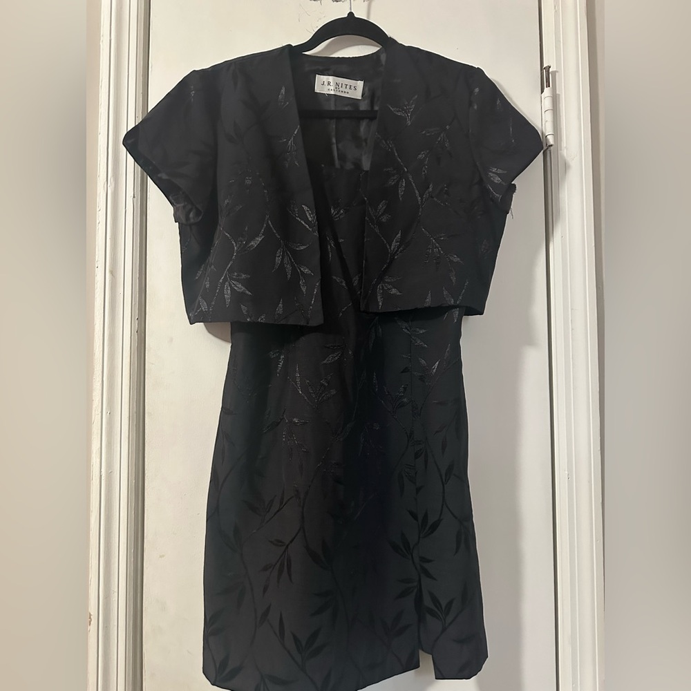 J.R.Nites by Caliendo .Elegant Black Floral Dress